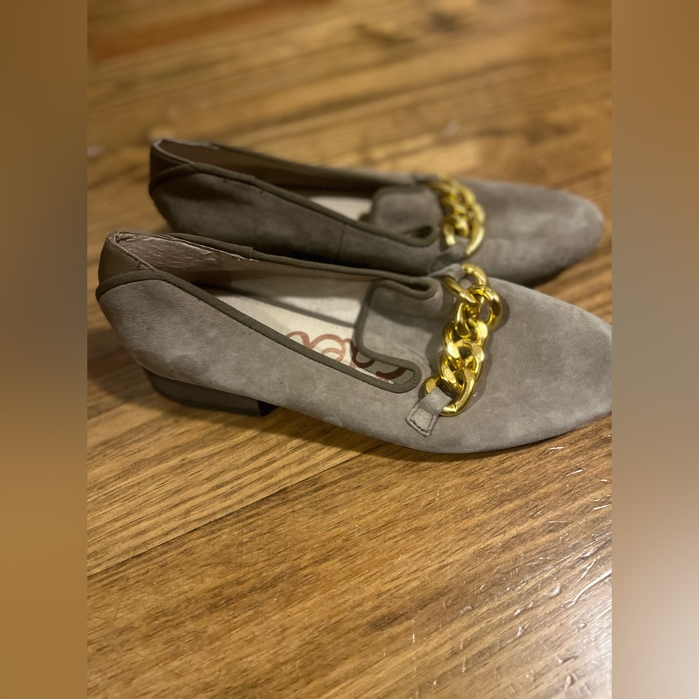Sam Edelman slip on loafers - size 7 - beige with chain link front